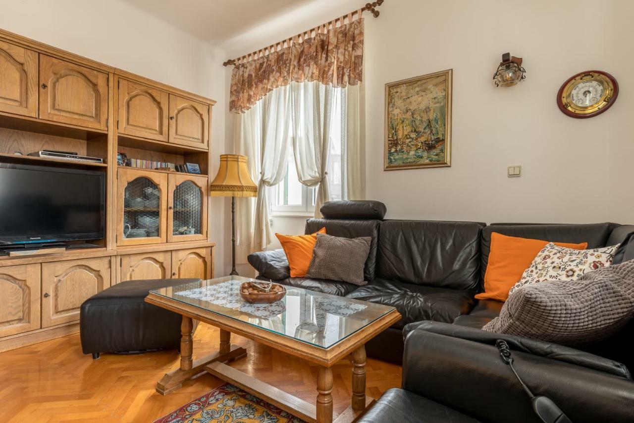 Apartment Kapo Split Bagian luar foto